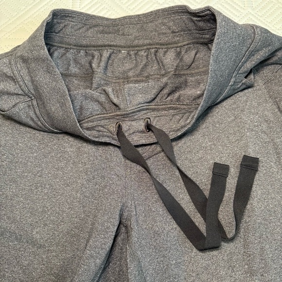 Lululemon Mens Shorts Size L Heathered Dark Gray - Picture 4 of 7